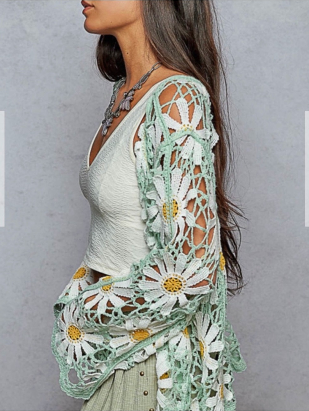 POL brand Crochet Daisy Open Cardigan - Picture 3 of 3